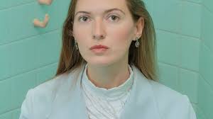 Laura Tinard : "L'écriture est mon amour et la fiction mon grand jeu"