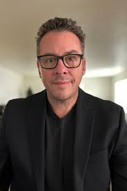 Derek Manning's Instagram, Twitter & Facebook