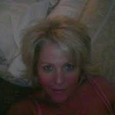 Lori Baxter's Instagram, Twitter & Facebook