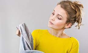 Put a drop of dishwashing soap on the. How To Get Coconut Oil Out Of Fabric
