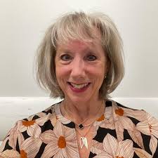 Jewels by Park Lane/Liz Cambra updated their profile picture.