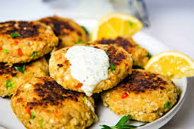 Add remaining 1 tbsp oil and 1 tbsp butter and repeat cooking remaining salmon cakes. Southern Salmon Croquettes Recipe Life Love And Good Food