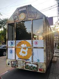 Ali Beikverdi On Twitter Discovered This Bus In Downtown Yerevan Armenia Old School Bitcoin Exchange That Doesn T Buy Sell Now Only If We Had More Online Exchanges And Shared Liquidity Hexfoundation Hexkit Openexchange