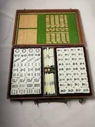 Japón cuenta con innumerables juegos que han ido pasando de generación en generación. Azulejo De La Parte Trasera De Bambu Antiguo Mahjong Juegos Tradicionales Con Funda De Transporte De Japon Ebay