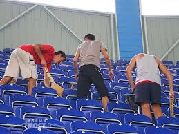 Jun 15, 2021 · проект зеленый каркас харькова, представленный накануне городскими урбанистов, предусматривает соединить все парковые зоны города в одну сеть зелеными коридорами с пешеходными и велосипедными дорожками. Fanaty Metallista Ubirayut Dnepr Arenu Fotoreportazh Novosti Dnepra