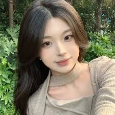 tall korean girl Name: Kim seun 🖤 Age:16🤭 Tall:162🤍 From: South Korea  🇰🇷 I'm now here ☺️ I love cats 💞