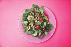 Matthew james matheson (born february 7, 1982) is a canadian chef and internet personality. La Salade De Radis Et De Concombres Marines Au Yuzu Du Chef Matty Matheson Maison Et Demeure Radish Salad Summer Salads Marinated Cucumbers