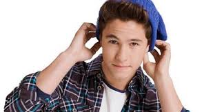 KRAINA DISNEYA: [SOY LUNA] MICHAEL RONDA