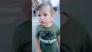 Ein Kind Macht In Die Hose Youtube