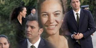 Είναι ανόητο να είσαι τσιγκούνης σε προχωρημένη ηλικία. Poia Einai H 24xronh Amazona Toy Basilh Kikilia Kykloforei Kai Oploforei Eikones Politikh Iefimerida Gr