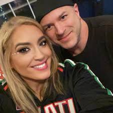 We want to let you all know that Tom's mother, Martha Bridegroom, is  planning Tom's Funeral arrangements and he will be laid to rest in his home  state of Indiana. The Los