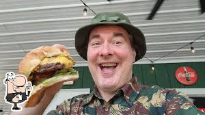 Barry's Burgers, Laurel