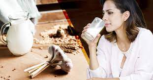 Magical Combination Of Milk And Garlic Can Do More Wonders Than You D Think Milk Garlic Living A Healthy Life