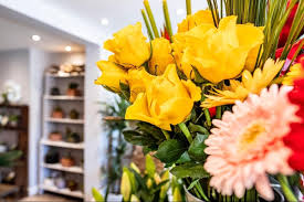 Making flowers last longer will add to your enjoyment of them, so they will not wither and wilt so fast. Myke Caulton Floral Couture Myke Caulton Floral Couture