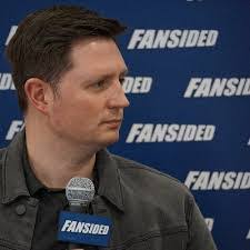 Mandy Crowley's Instagram, Twitter & Facebook