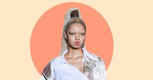 Mais une chose est sûre, peu importe celle pour laquelle tu optes, tu auras un style à faire pâlir d'envie toutes les autres filles. Queue De Cheval Tresse Nos Idees De Coiffure Pour S Inspirer Cosmopolitan Fr