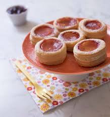 Puits D Amour Vanille Groseille Recette Desserts Francais Alimentation Recettes De Cuisine