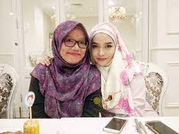 The company segment includes manufacturing, property development and construction and other. Teruja Bertemu Joy Revfa Pengasas Merve Cosmetic Lovely Bee