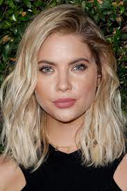 Celebrities That Transformed Their Look With Hair Dye Celebrity Hair Colors Hair Beauty Hair Inspiration