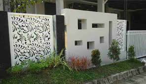 Harus bisa menyesuaikan model dan desain rumah yang kamu miliki. 33 Model Pagar Beton Minimalis Terbaru