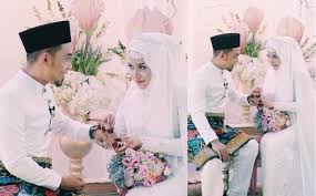 Kemelut yang melanda rumahtangga hafiz hamidun dan joy revfa akhirnya berakhir dengan penceraian hari ini. Hafiz Hamidun Selamat Bergelar Suami Kepada Joy Revfa Tempatan Hiburan Trending Cari Infonet