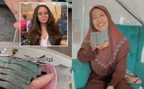 Lahir pada 15 disember 1988 di libya, afrika utara. Idris Khan Minta Hentikan Trend Menunjuk Nunjuk Bagi Duit Cash Pada Ibu Bapa Buat Kebaikan Biar Allah Saja Tahu Hiburan Mstar