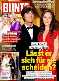 40 prozent der deutschen waren schon einmal in einen kollegen, in eine kollegin verliebt. Zeitschriften Die Aktuellen Titelseiten