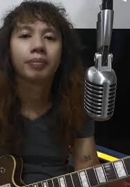 Donna Marin's Instagram, Twitter & Facebook