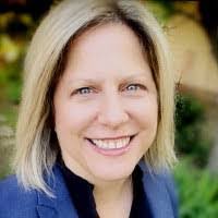 Caroline Kil's Instagram, Twitter & Facebook