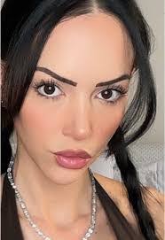 Maryann Grimm's Instagram, Twitter & Facebook