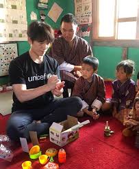 In 2013, he was appointed as an ambassador by the unicef in correlation to . 7 Artis Korea Duta Unicef Bts Raih Penghargaan Inspire Award 2020