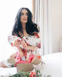 fatima almomen فاطمه المؤمن on instagram حق اللي للحين متاثير بمسابقه بورجوا اخترنه الفائزين العشره و الحين يتواصلون معا jet black hair love hair arab women