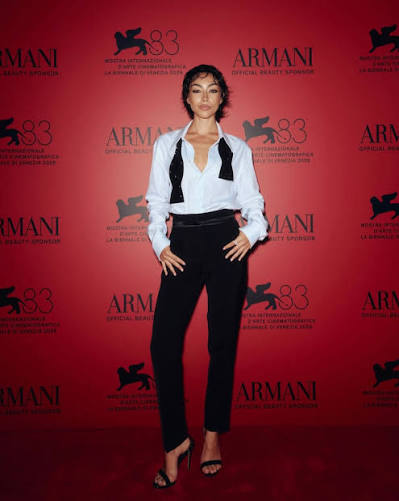 VALENTINA CABASSI | VENICE RED CARPET&hearts;? La bellissima @valentinacabassi  Valentina Cabassi sul red carpet dell'83&ordf; Mostra Internazionale d'Arte Cinematografica  di Venezia, con un look dal carattere dichiaratamente maschile: camicia  bianca, pantaloni neri