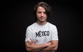 Roberto martínez has a graphic print of the goal in his office. El Podcast Mexicano Que Si Logra Ganar Dinero En Facebook Y En Un Sitio Web Personal