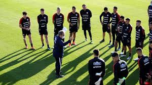 Claudio borghi citó a 21 futbolistas que juegan en el extranjero. Nomina De Chile Para Las Eliminatorias Argentina Y Bolivia As Chile