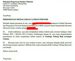 Surat permohonan rekomendasi merupakan surat yang dibuat oleh perseorangan ataupun kelompok dengan tujuan untuk memohon diberikan rekomendasi atau rujukan kepada pemenggang tanggung jawab dari suatu instansi atau perusahaan. Surat Rasmi Untuk Permohonan Praktikal Kuora 2