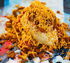 Brødet er blot skiftet ud med sprøde, glutenfri vafler. Vaffel Med Steinsoppis Steinsoppkaramell Hasselnotter Epler Og Brunost Appetitt