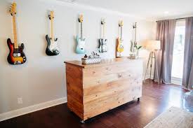 Fixer Upper Season 3 Episode 13 The Green Mile House Wood Furniture Living Room Fixer Upper Home