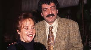 19.10.2019 · müslüm gürses kardeşleri kimdir, müslüm gürses'in babası mehmet akbaş kimdir merak ediliyor. Arabesque Icon Muslum Gurses Remembered On 8th Death Anniversary Daily Sabah