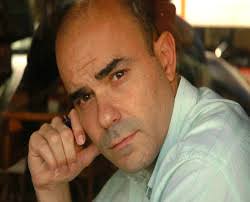 La vida que pensamos, de eduardo sacheri, es una selección de cuentos sobre fútbol que, en realidad, es un manual para conocer el lugar de uno. Eduardo Sacheri Author Of The Secret In Their Eyes