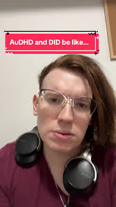 Elena Cass (@gingerofflamingo314)