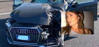 Enrica morta in a14, recinzione in regola secondo i rilievi le protezioni sono integre. Capriolo Sulla A14 E Deceduta La 48 Enne Di Sassuolo Tv Qui Modena