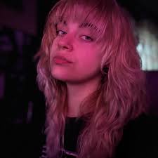 Does anyone love Midnight Sun more than Twilight?