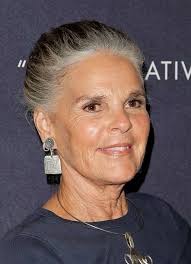 She was considered the most beautiful woman in Hollywood. Today at 85, she  is unrecognizable...