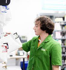 Average walmart hourly pay ranges from approximately $12.38 per hour for instock associate to $27.23 per hour for optician. Pharmacy Jobs Walmart Careers