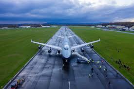 Scarica gratuitamente per migliorare la tua esperienza in msfs 2020. Last Hurrah For The Ba 1984 Landor Livery As G Bnly Arrives At Dunsfold World Airline News