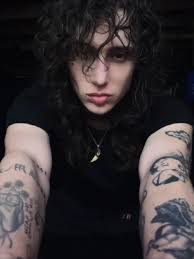 Shawn Herman's Instagram, Twitter & Facebook