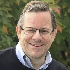 Clarissa Keating's Instagram, Twitter & Facebook