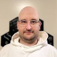 200+ "Drótos" profiles