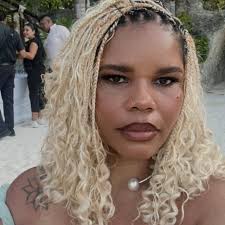 All I see here is a morning father! Not a murderer! This is so sad to watch  look at all them cops faces!! free that Man! 😢💬 #sad #news  #policebrutality